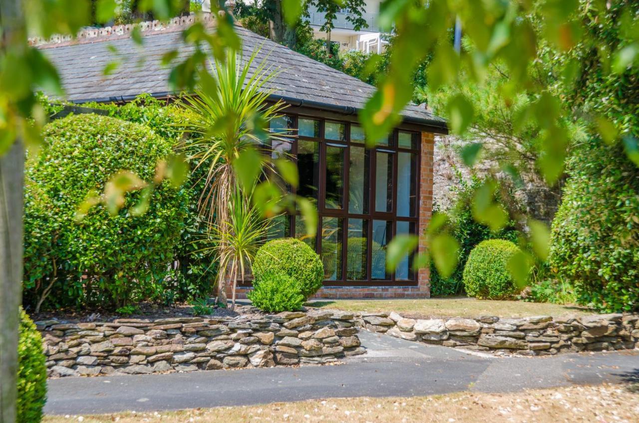 Luxury Victorian School With Views Of Harbour Villa Fowey Buitenkant foto