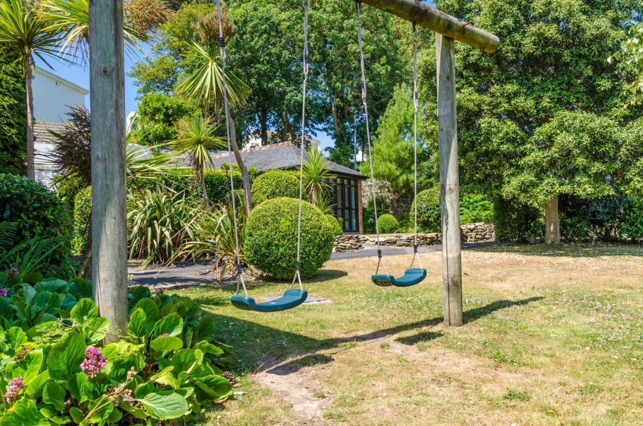 Luxury Victorian School With Views Of Harbour Villa Fowey Buitenkant foto